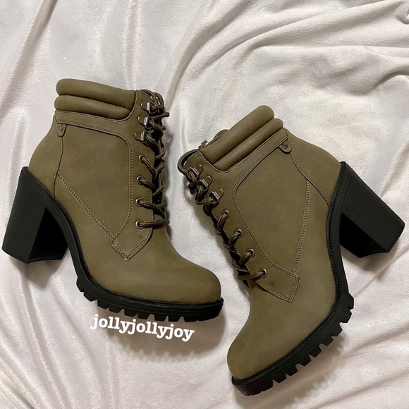 NWOT Torrid Olive Green Faux Leather Lace-Up Hiker Boot 9WW - Picture 2 of 15